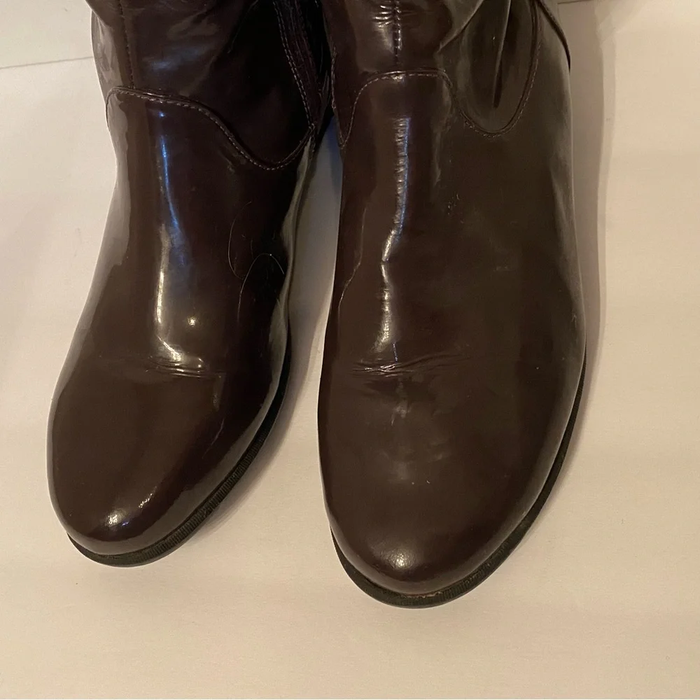 COLE HAAN BOOTS SHOES TALL PURPLE PATENT SHINY RAIN ZIP SIDE SIZE 8M